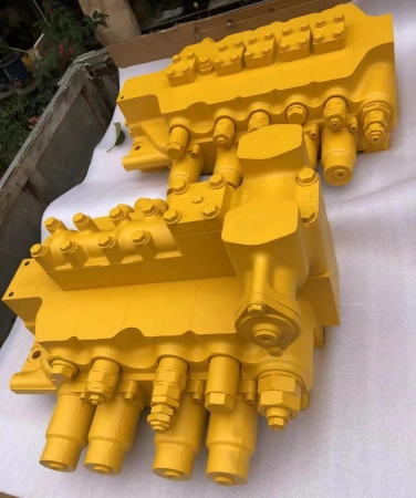 Гидрораспределитель Komatsu 709-15-93800