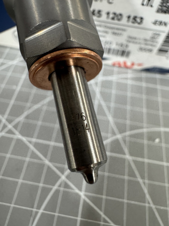 Топливная форсунка Bosch 0445120153 (К)